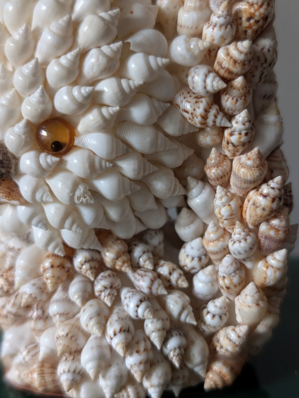 Vintage 90's Seashell Encrusted Cat Figurine - Picture 6 of 9
